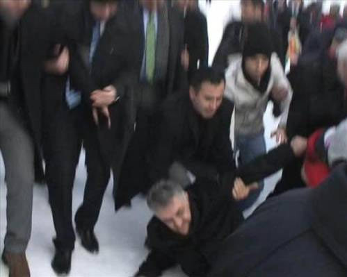 Bakan Yazıcı, böyle düştü! - Resim: 2