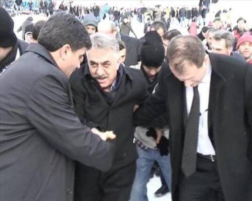 Bakan Yazıcı, böyle düştü! - Resim: 3