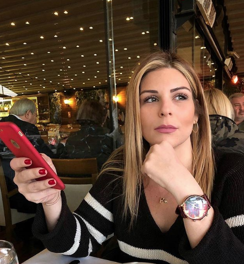 Pelin Öztekin'in haç kolyesi infial yarattı takipçileri şoka uğradı: Müslüman zannediyorduk - Resim: 1