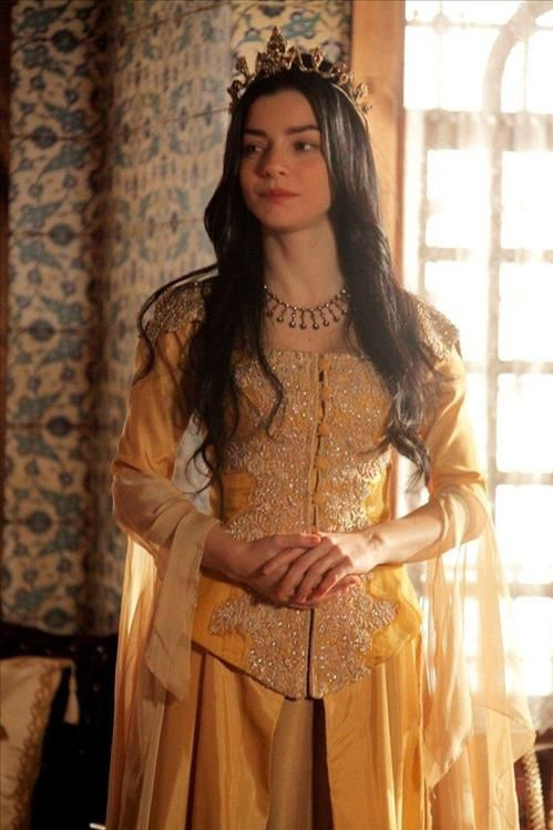 Merve Boluğur Muhteşem Yüzyıl izleyen Cardi B'ye Nurbanu cevabını verdi - Resim: 2