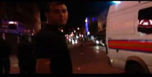 Eli sopalı Türkler kahraman oldu - Resim: 1