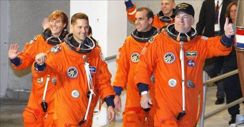 4 kadın aynı anda yörüngede - Resim: 4