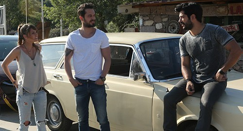 Burak Özçivit babasıyla rol arkadaşı mı oldu? - Resim: 2