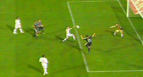 Top çizgiyi geçti mi? - Resim: 2