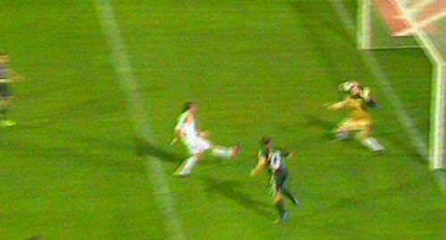 Top çizgiyi geçti mi? - Resim: 4