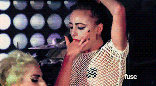 Lady Gaga'dan kusmuk şov! - Resim: 2
