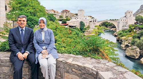 AK Partili vekil Gül'ün kitabını yazdı - Resim: 3