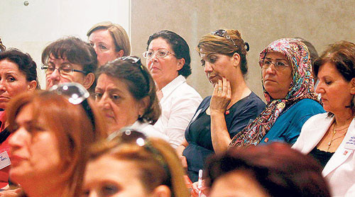 AK Partili kadınlardan CHP'lilere 10 öneri - Resim: 1