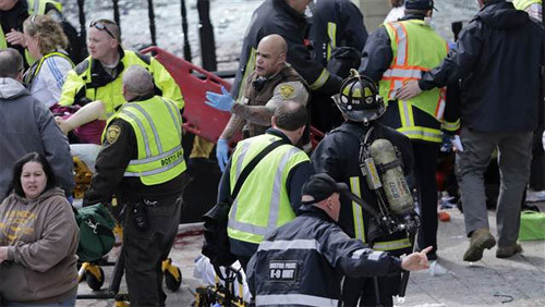 ABD kana bulandı: 3 ayrı patlama - Resim: 2