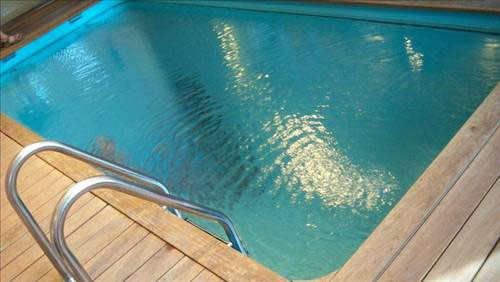 Bu havuza giren ıslanmıyor! - Resim: 1