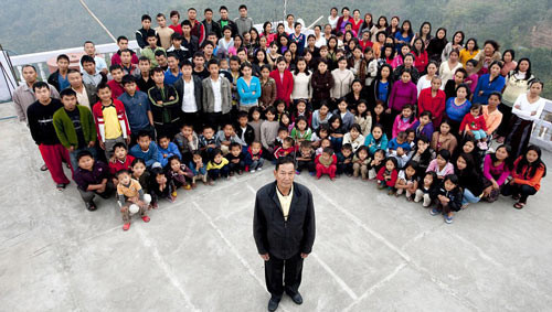 Bu adamın 39 karısı ve 94 çocuğu var - Resim: 2