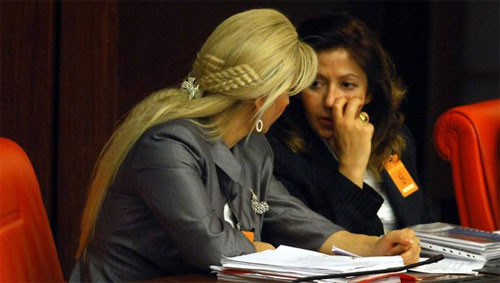 Meclisteki gizemli sarışın kim? - Resim: 2