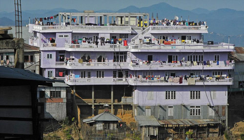 Bu adamın 39 karısı ve 94 çocuğu var - Resim: 3