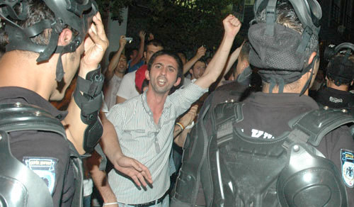 Zeytinburnu'nda gerilim sürüyor - Resim: 1