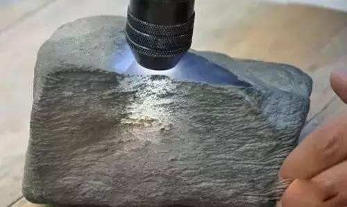 Yolda yürürken taş buldu hayatı değişti artık tetikte olacaksınız - Resim: 3