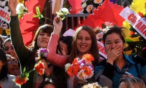 Burhan Kuzu'ya yumurta yerine çiçek! - Resim: 3