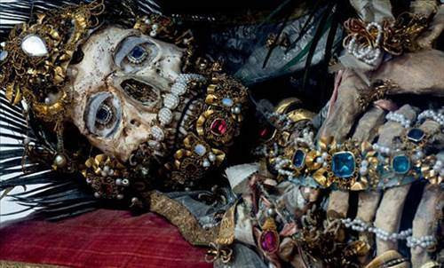 Bu iskeletler bildiğiniz gibi değil! - Resim: 1