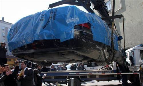 İşte Tatlıses'e saldırının olduğu o araç - Resim: 4