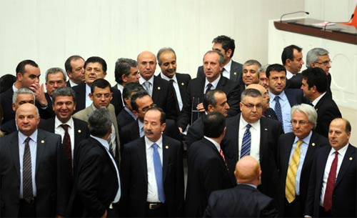 'Has...' diye başlayan küfür Meclis'i gerdi - Resim: 4