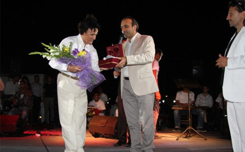 Arnavutköy'de kulakların pası silindi - Resim: 1