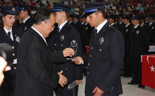 Arnavutköy'de polislerin mezuniyet sevinci - Resim: 4