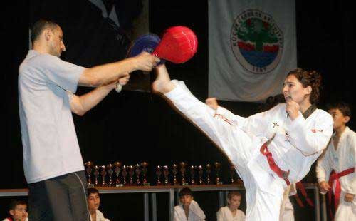 K.Çekmece'de gençlere madalya - Resim: 2