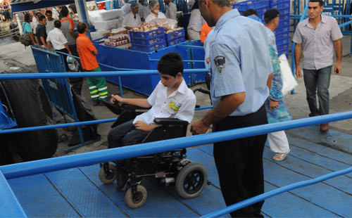 Üsküdar’da engelli ve yaşlılara özel iftar  - Resim: 2