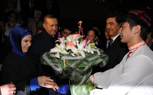 Erdoğan'a Urumçi'de coşkulu karşılama - Resim: 4