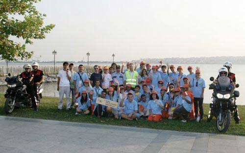 Gençler K.Çekmece'de temizlik yaptı - Resim: 1