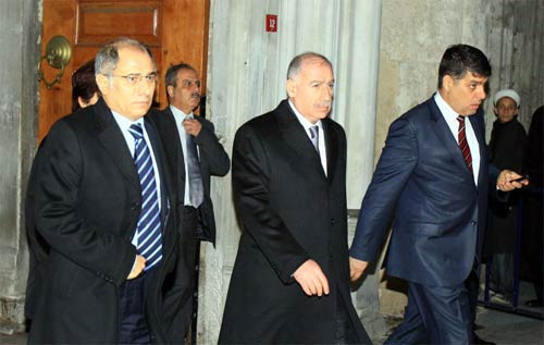 Erdoğan lokma döktürüp pilav dağıttırdı - Resim: 1