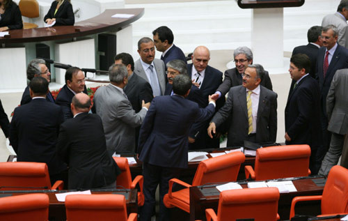 Milletvekilleri mışıl mışıl uyuyor - Resim: 1