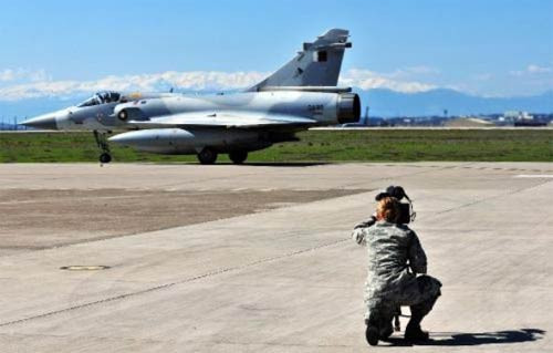 Katar savaş uçakları İncirlik'te - Resim: 4