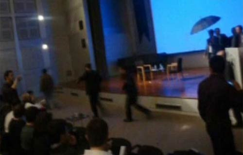 Ağaoğlu yumurta yağmuruna tutuldu - Resim: 2