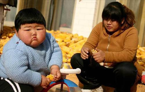 2 yaşında 45 kilo ağırlığa ulaştı - Resim: 2