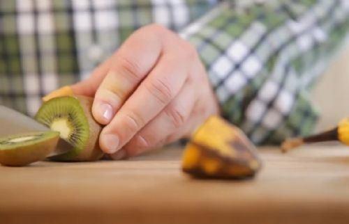 Muz ve kiviyi saksıya ekti bakın çıkan ne oldu? - Resim: 1