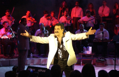 Siyasetçiler bu sanatçıların peşinde - Resim: 1