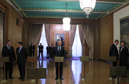 Başbakanla Gandi bayrama küs girdi - Resim: 3