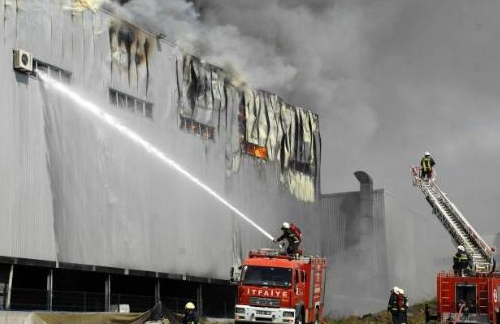 Fabrikada korkunç yangın! - Resim: 4