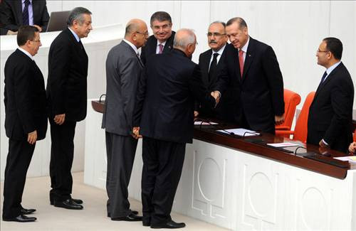 Vekiller Erdoğan için sıraya girdiler - Resim: 2
