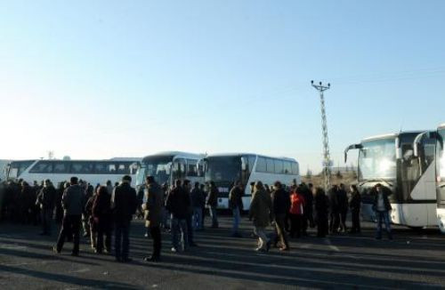 Meclis'in etrafını 10 bin kişi sardı! - Resim: 4