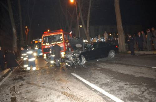 Okan Buruk kaza yaptı - Resim: 2