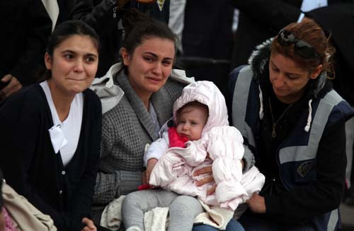 Türkiye şehitlerini uğurluyor - Resim: 1