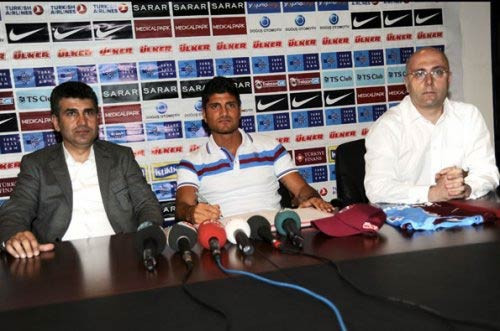 Barış Özbek imzayı attı - Resim: 1