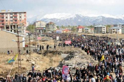 PKK'lının cenazesinde olay çıktı - Resim: 4