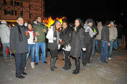 Karın üstünde böyle eğlendiler - Resim: 1