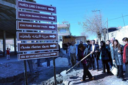 Mardin'in Nusaybin ilçesinde 5 dilli yaşam! - Resim: 1