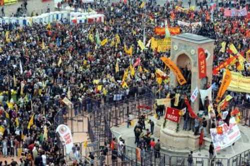 Atatürk Anıtı'na büyük saygısızlık! - Resim: 4