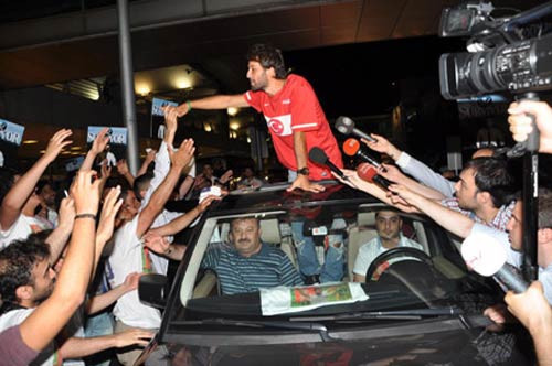 Nihat Doğan gözyaşlarını tutamadı - Resim: 1