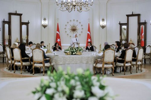 First Lady'den Fransa'ya gönderme - Resim: 4