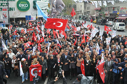 Şişli Atatürk için yürüdü - Resim: 2